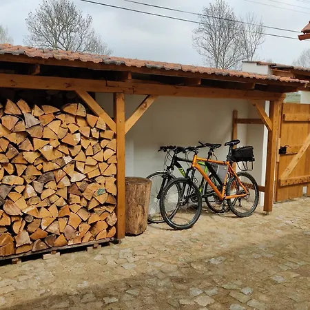 V Okrouhle Radouni Tatil Evi *